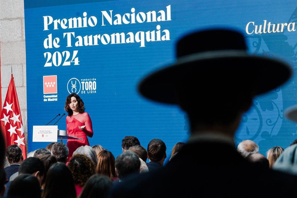 Archivo - La presidenta de la Comunidad de Madrid, Isabel Díaz Ayuso, interviene durante la presentación del Premio Nacional de Tauromaquia, en la Real Casa de Correos, a 30 de enero de 2025, en Madrid (España). La Fundación Toro de Lidia, nueve comunidad