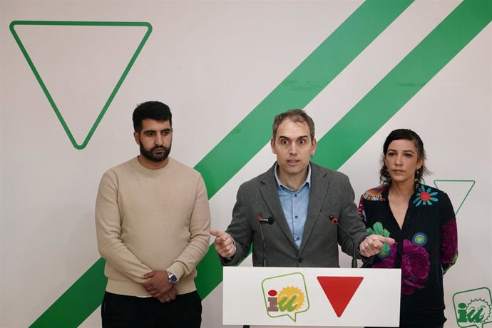 El coordinador general de IU Andalucía, Toni Valero, en rueda de prensa 