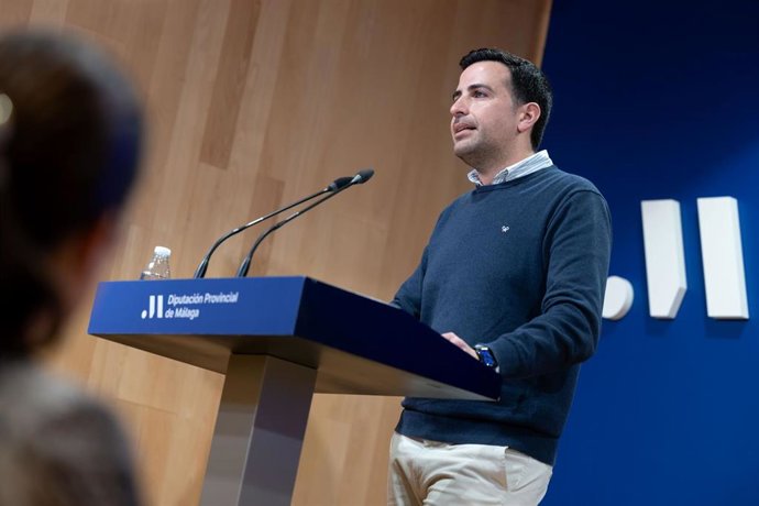 El diputado de Juventud, José Santaolalla, en la presentación de Emmerge.