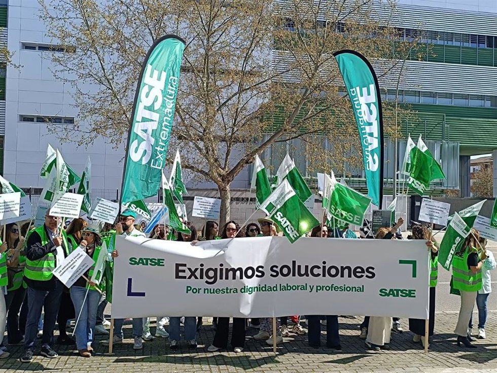 Concentración de Satse ante el SES