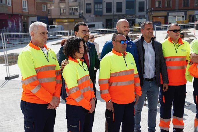 El presidente del Principado, Adrián Barbón, durante la inauguración del nuevo centro de salud de Pola de Lena.