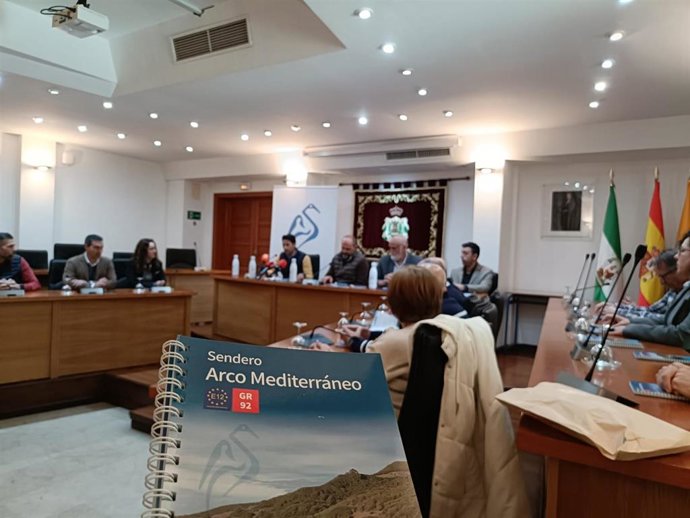 Presentación del GR-92 'Arco Mediterráneo', un sendero de larga distancia que comienza en Tarifa y finaliza en Croacia.
