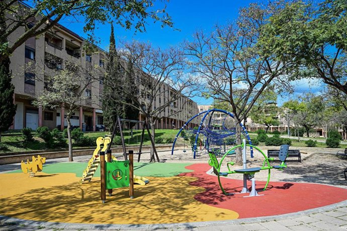 Aspecto del parque de Son Llull tras la renovación de una serie de elementos.
