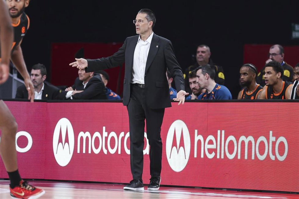El entrenador del Valencia Basket, Pedro Martínez. 