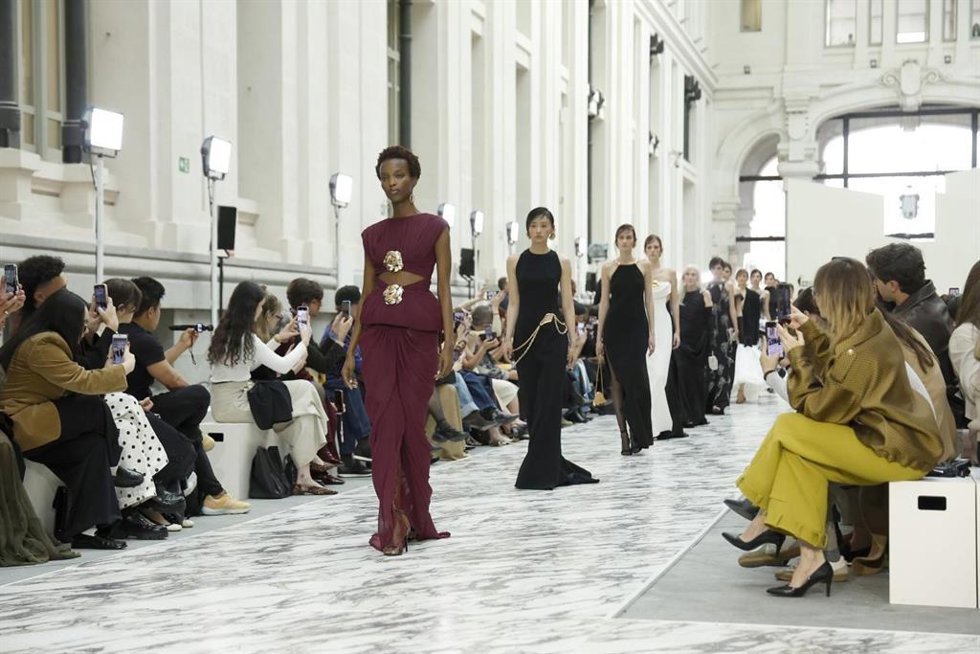 Mercedes-Benz Fashion Week Madrid cierra su edición más internacional impulsando el posicionamiento de la moda española