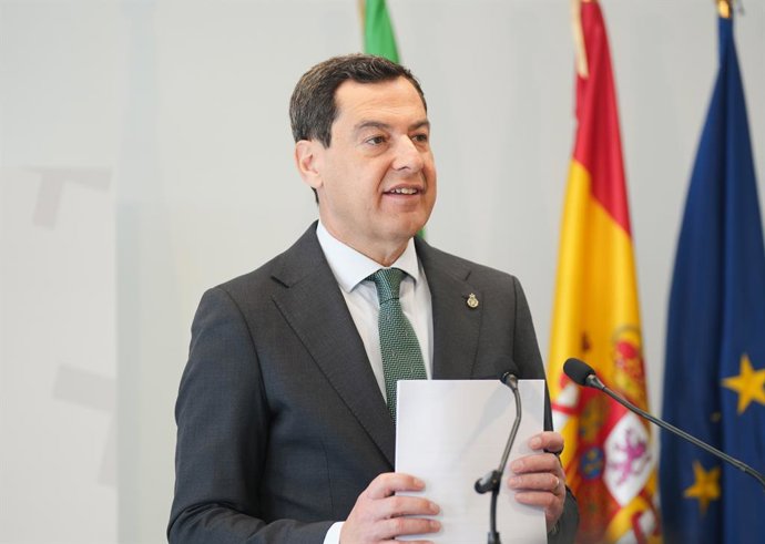 El presidente de la Junta de Andalucía, Juanma Moreno, interviene en el acto inaugural en de las nuevas instalaciones del Hospital Universitario Costa del Sol. A 3 de marzo de 2026 en Marbella, Málaga (Andalucía, España). Las nuevas instalaciones del Hosp