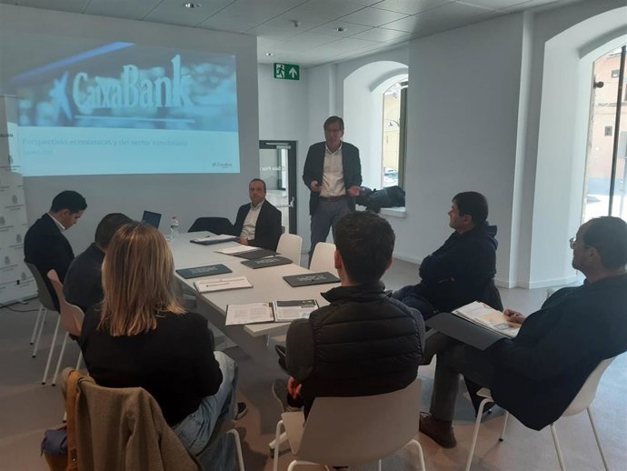 Presentación de resultados de vivienda en APCE y CaixaBank