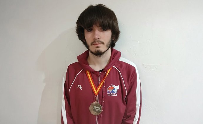 Oroel Villanúa, con su medalla de bronce de la Olimpiada Matemática Española.