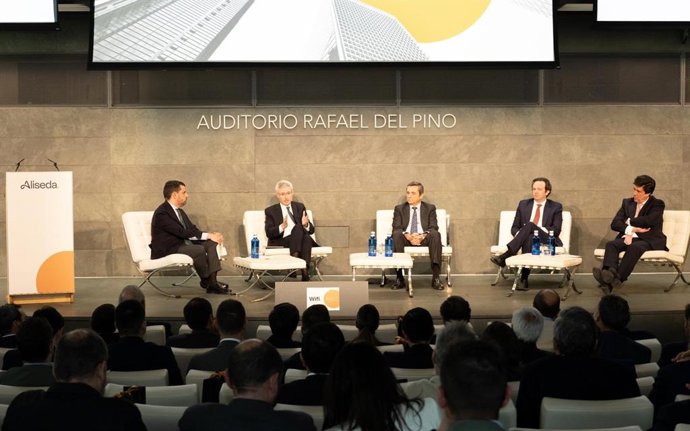 Mendiluce interviene durante el debate