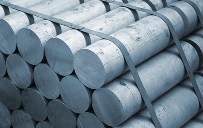 Archivo - Bloques de aluminio.