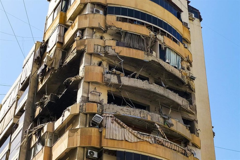 Daños en un edificio situado en Beirut, Líbano, a causa de un ataque de Israel