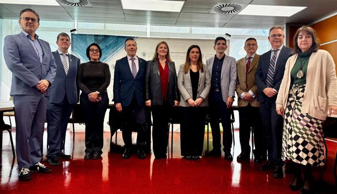 Carmen Ortí visita el Consorci Espacial Valencià i reafirma el compromís de la Generalitat amb l'astronomia