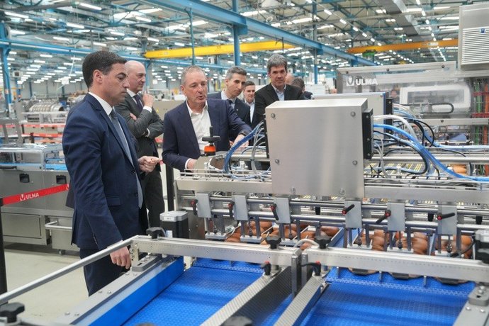 El lehendakari, Imanol Pradales, visita ULMA Packaging