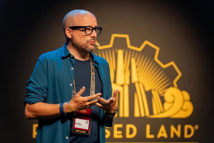 La Junta Directiva de la institución le reconoce por su aportación al desarrollo técnico del cine de animación.