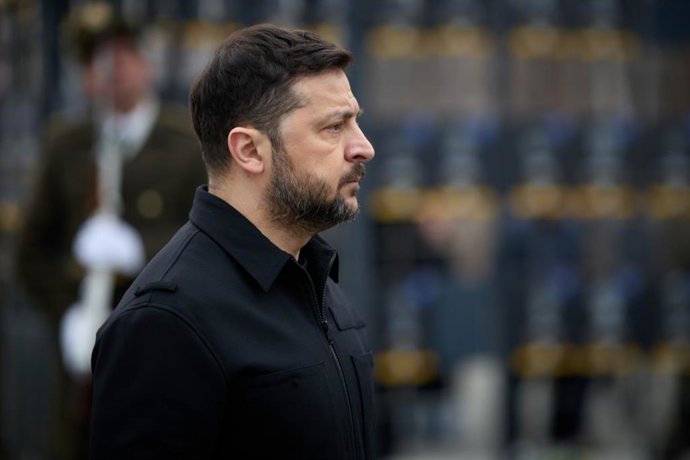 21 de março de 2026, Ucrânia, Ucrânia, Ucrânia: O presidente ucraniano Volodymyr Zelenskyy presta homenagem aos defensores mortos em combate, afirmando que seus sacrifícios simbolizam a resiliência do país diante dos ataques russos, após uma escalada mili