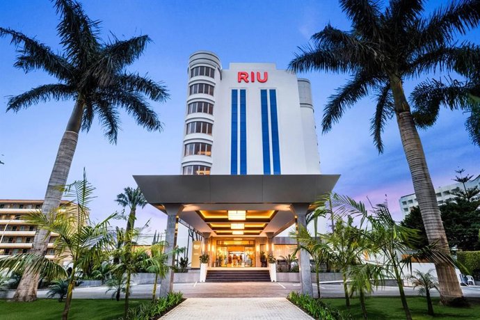 Riu estrena su marca premium Riu Palace en Andalucía y el primer hotel estándar superior en la península.