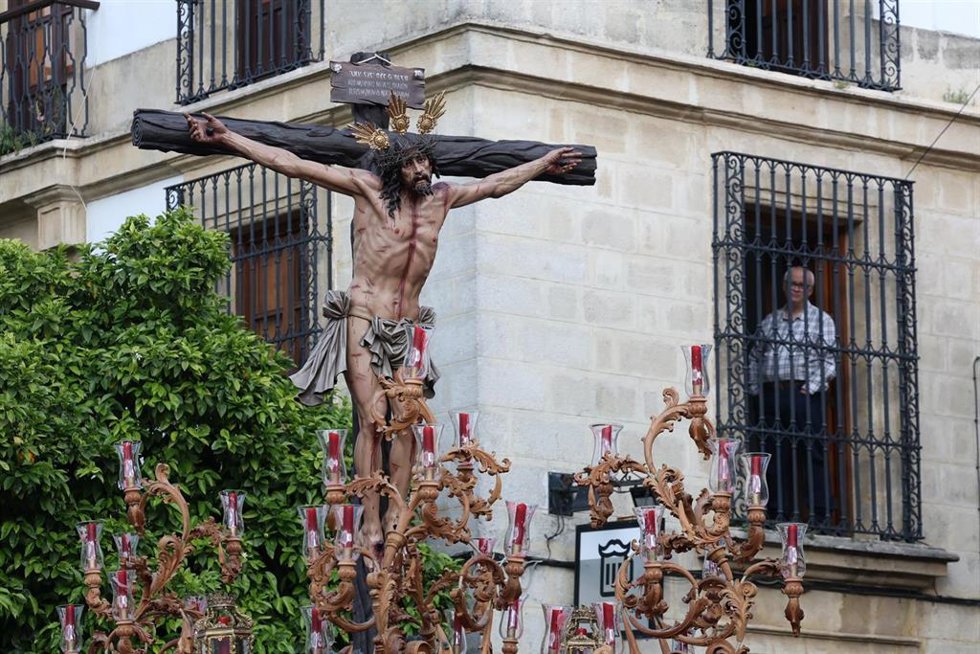 Archivo - Hermandades de Jerez realizan su estación de penitencia por la carrera oficial. A 14 de abril de 2025, en Jerez de la Frontera, Cádiz (Andalucía, España). 