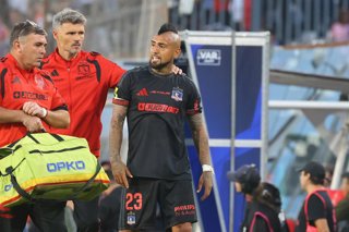 Futbol, Colo Colo vs Coquimbo Unido Fase de grupos, Copa de la Liga 2026. El jugador de Colo Colo Arturo Vidal es fotografiado durante el partido de copa de la liga por el grupo A contra Coquimbo Unido disputado en el estadio Monumental en Santiago,