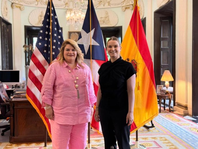 La gobernadora de Puerto Rico, Jenniffer González, y la presidenta del Govern, Marga Prohens, durante su encuentro.