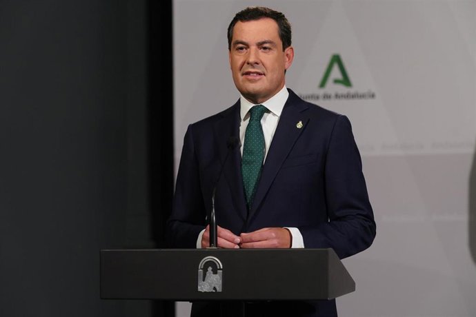 Archivo - Comparecencia del presidente de la Junta de Andalucía, Juanma Moreno, en el Palacio de San Telmo en una imagen de archivo