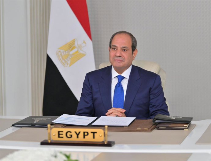 10 de março de 2026, Cairo, Egito: O presidente egípcio Abdel Fattah al-Sisi participou por videoconferência de uma reunião de emergência convocada pela União Europeia para discutir os acontecimentos regionais, com a participação de líderes e autoridades 