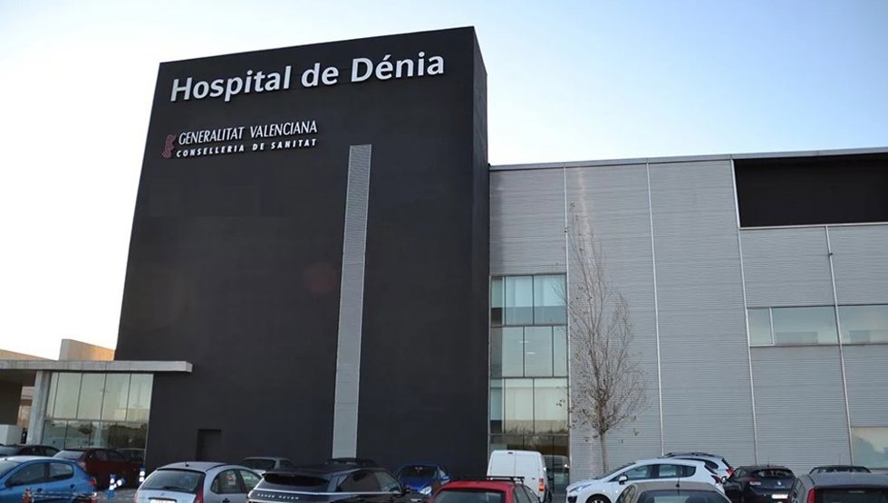 Archivo - Fachada del Hospital de Dénia