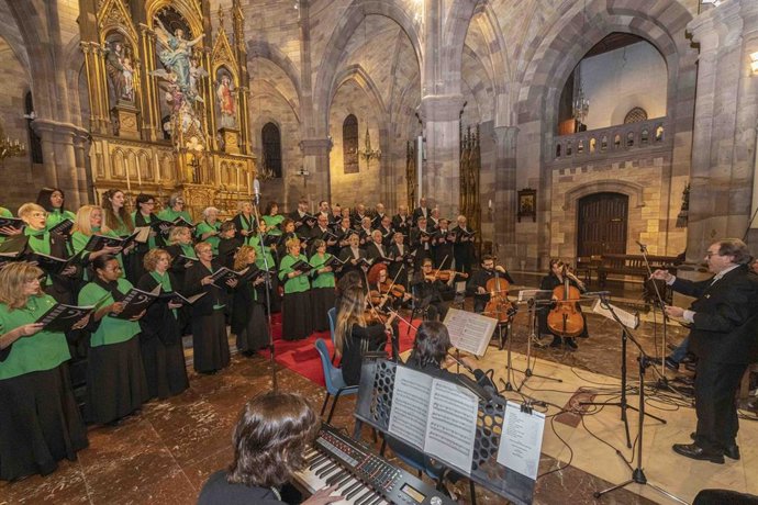 Manuel Egusquiza, director de la Sociedad Coral de Torrelavega