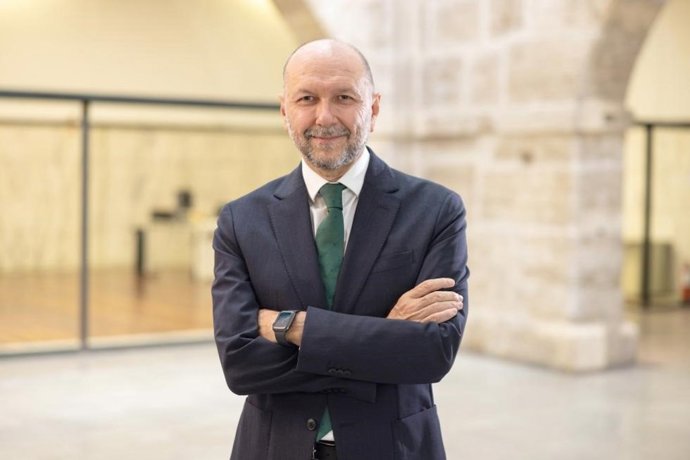 Archivo - Imagen de archivo del director general del IVF, Enrique Montes