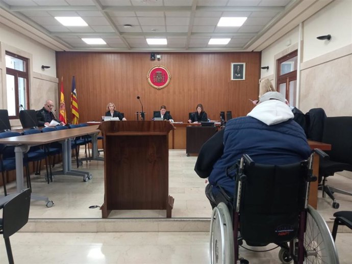 El acusado, durante el juicio.