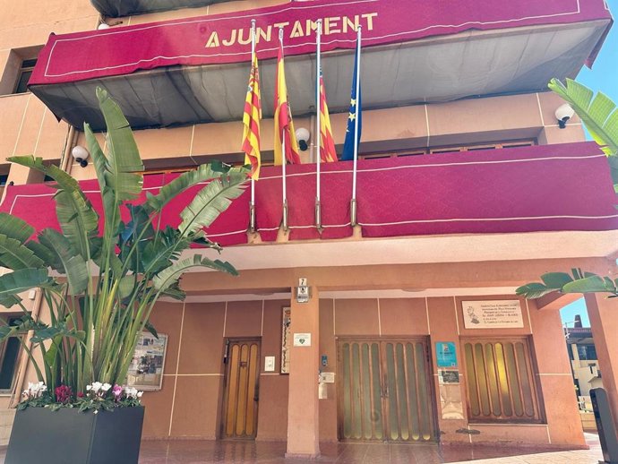 Fachada del Ayuntamiento de El Campello (Alicante)