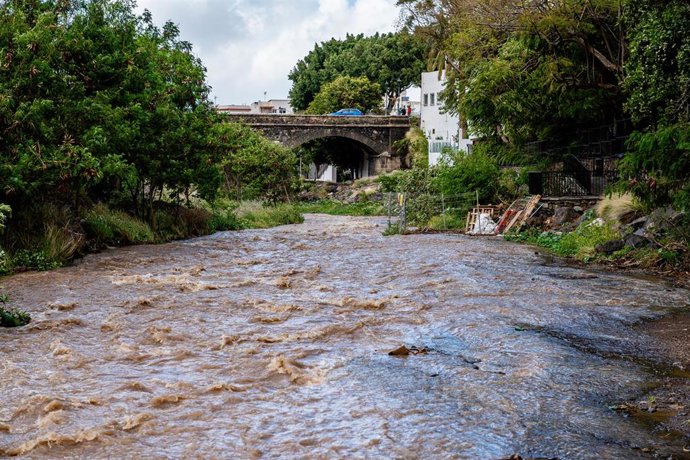 Efectos de la borrasca ‘Therese’ en Agaete, a 21 de marzo de 2026, en Gran Canaria, Canarias (España). La borrasca 'Therese' vuelve a afectar especialmente a las islas Canarias este domingo, a las que amenaza con la posibilidad de tormenta y granizo y que