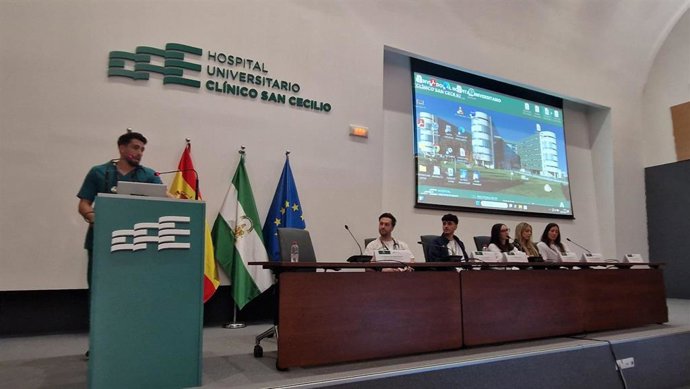 Doscientos futuros residentes visitan el Clínico San Cecilio de Granada para conocer su oferta de 111 plazas en 2026