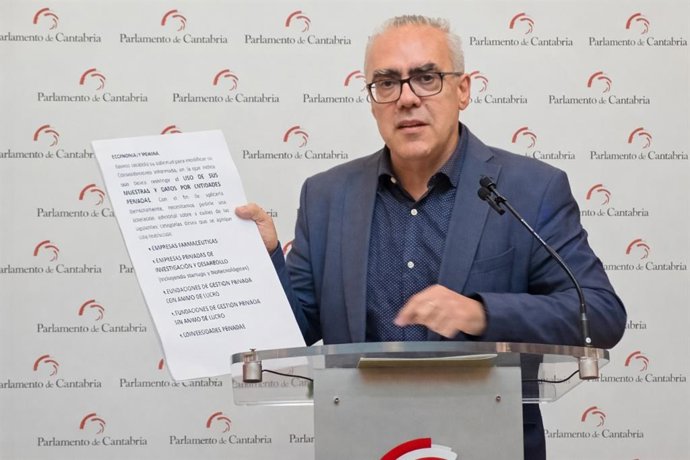 El portavoz del Grupo Parlamentario Regionalista, Pedro Hernando