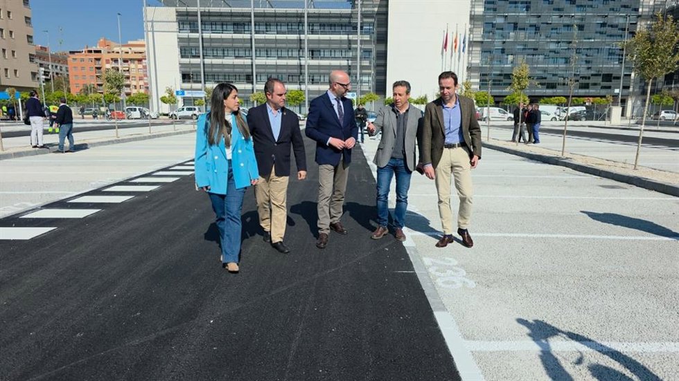 Inaugurado el disuasorio de Hacienda que contará con 404 plazas gratis hasta el final de las Fiestas de Primavera
