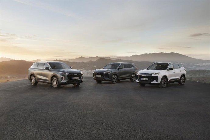 Archivo - Los modelos Ebro s700 PHEV, Ebro s800 PHEV y Ebro s900 PHEV.