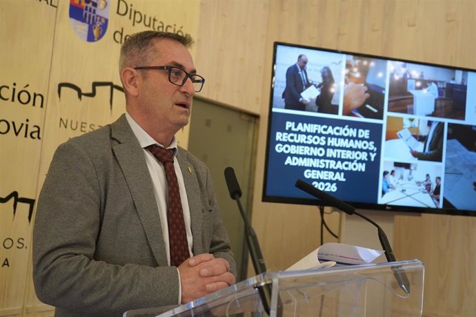 El diputado de Recursos Humanos, Gobierno Interior y Administración General de la Diputación de Segovia, Jaime Pérez, en la rueda de prensa.