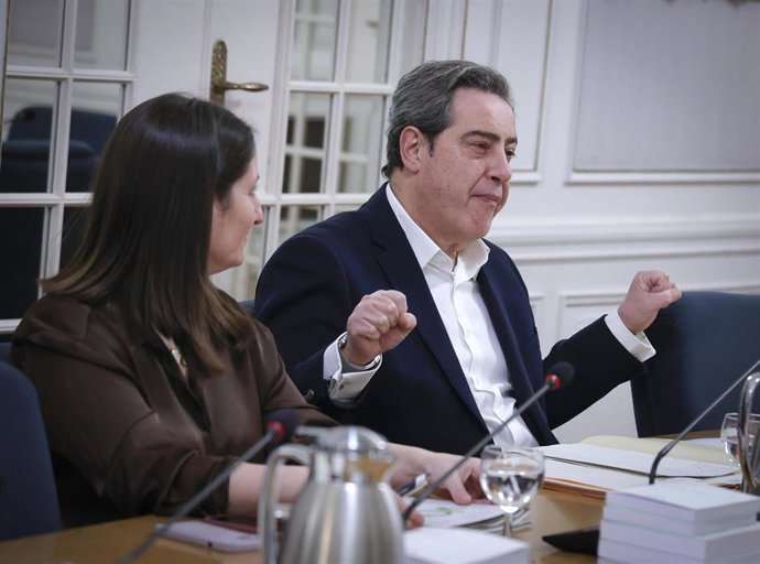 El síndic de Vox en Les Corts, José Mª Llanos, en la reunión de la Junta de Síndics