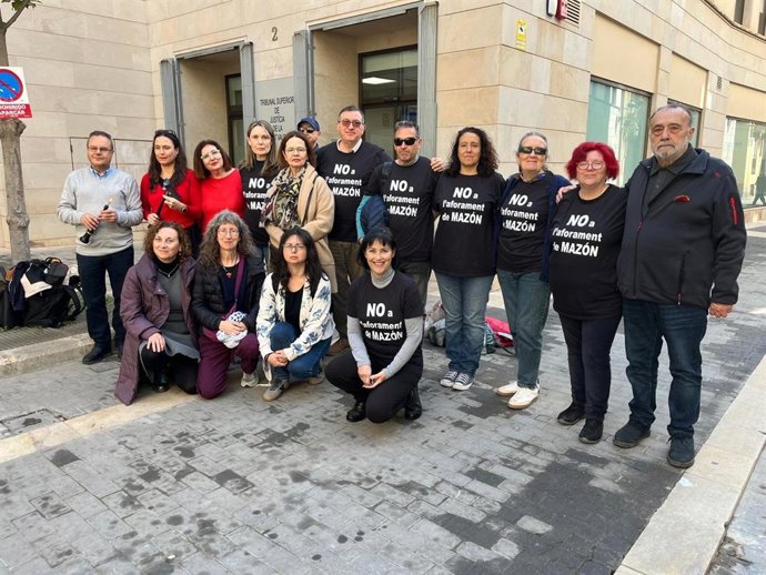 Representants d'entitats de la dana