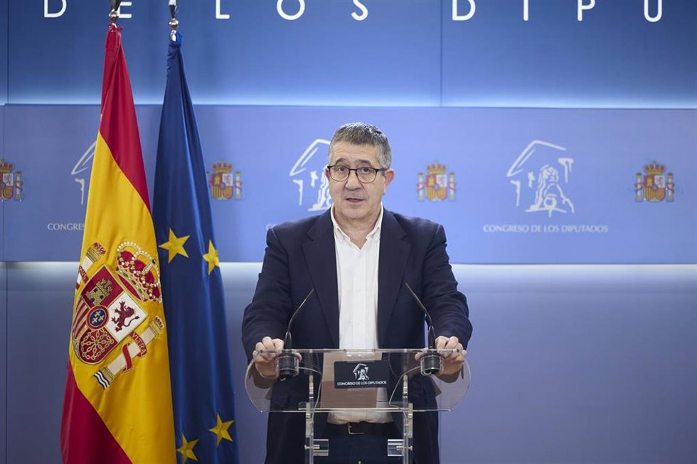El portavoz del PSOE en el Congreso, Patxi López, durante una rueda de prensa, en el Congreso de los Diputados, a 24 de marzo de 2026, en Madrid (España).
