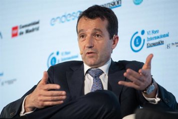 Archivo - El presidente de Indra, Ángel Escribano, durante la segunda jornada del VI Foro Internacional Expansión, en el Parador de Alcalá de Henares, a 22 de mayo de 2025, en Alcalá de Henares, Madrid (España). 