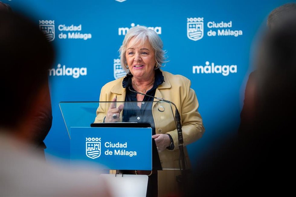 La concejala de Servicios Operativos, Playas y Fiestas de Málaga, Teresa Porras, en rueda de prensa.