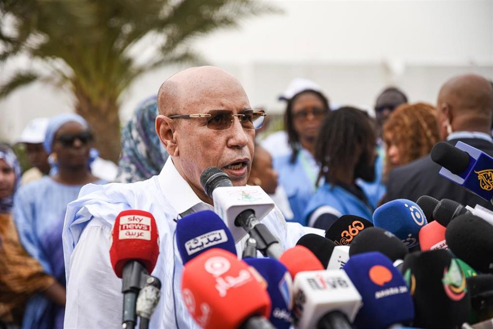Archivo - El presidente de Mauritania, Mohamed Uld Ghazuani, comparece ante la prensa durante las elecciones de 2024 (archivo)