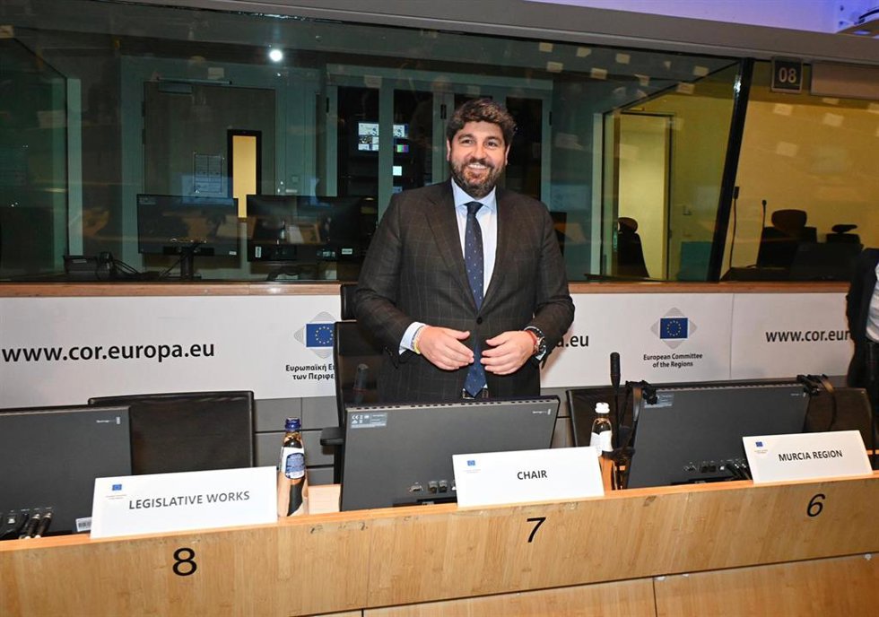 López Miras durante la tercera reunión del Grupo de Trabajo sobre Defensa del Comité de las Regiones