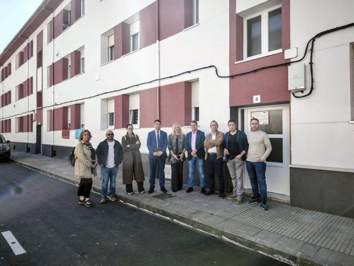 Zapico destaca la inversión en vivienda en barrios obreros, con más de un millón en El Entrego y otros 25 en ejecución en siete concejos