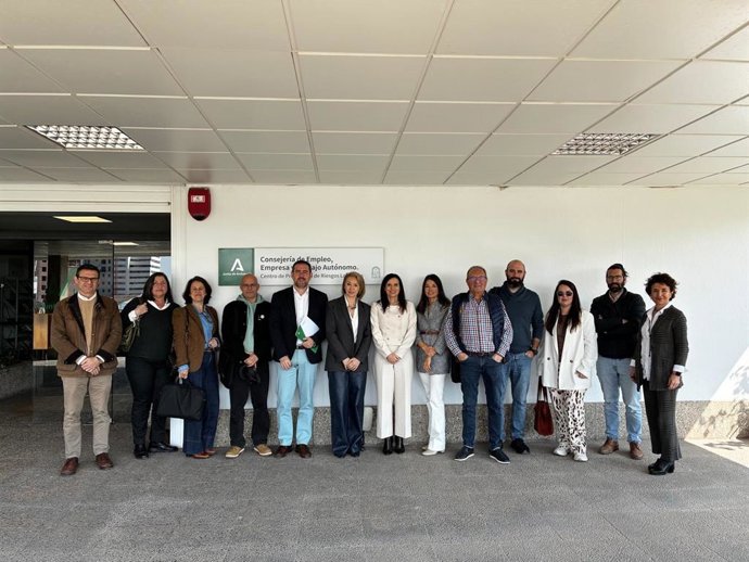 Foto de grupo de los asistentes a la Comisión de Provincial de Prevención de Riesgos Laborales de Córdoba.