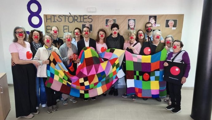 El Consell de Mallorca impulsa un taller solidario de confección de mantas para Sonrisa Médica