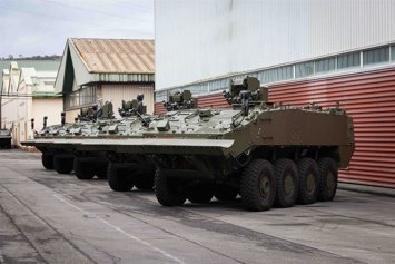 Archivo - Vehículos blindados Hunter durante una visita a la fábrica GDELS-SBS en Trubia, a 31 de octubre de 2025, en Oviedo, Asturias (España). 