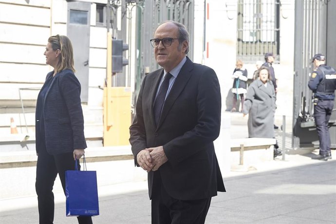 El defensor del pueblo, Ángel Gabilondo, a su llegada al Congreso, a 24 de marzo de 2026, en Madrid (España). 