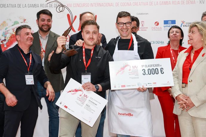 El chef Jesús Iván Anaya gana el XIV Concurso de la Gamba Roja de Dénia (Alicante)