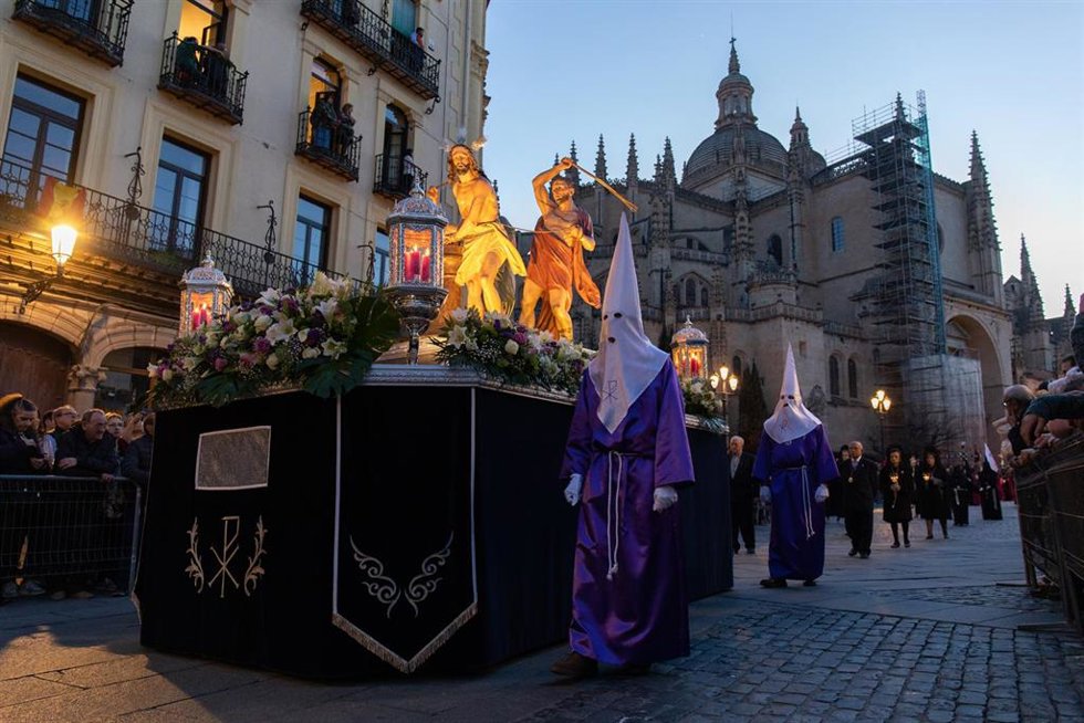 Archivo - El paso de La Flagelación del Señor durante la Procesión de los Pasos, a 7 de abril de 2023, en Segovia, Castilla y León, (España). 